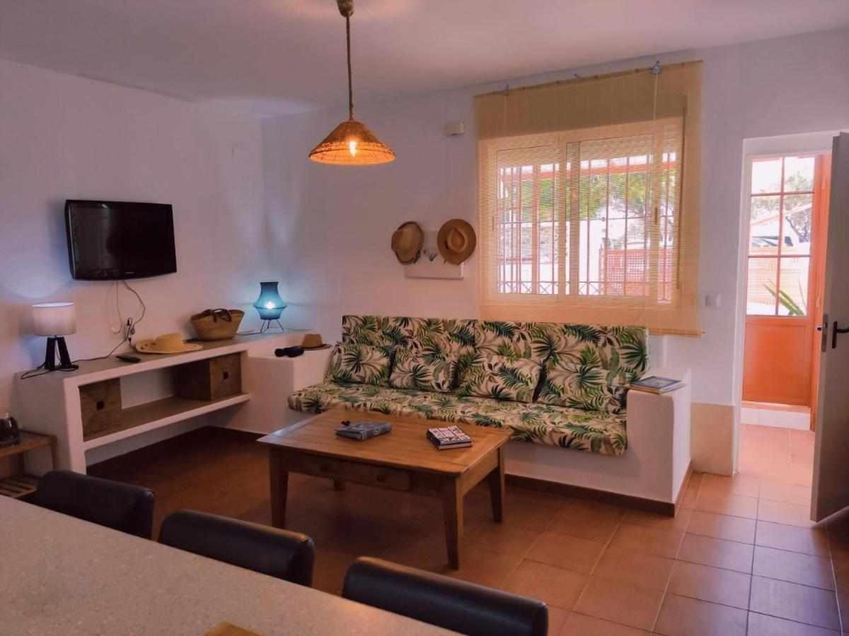 Dos Casas Juntas Y Patio Comun A 25 Metros De La Playa Villa Mazagon Exterior photo