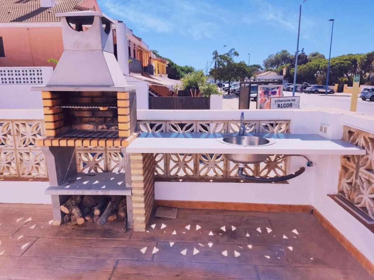 Dos Casas Juntas Y Patio Comun A 25 Metros De La Playa Villa Mazagon Exterior photo